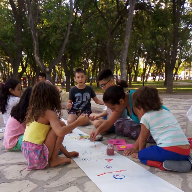 Notas y estudios científicos a presentar en las escuelas. Si en la escuela de tus hijos cometen el acto de vacunar o te exigen el carnet de vacunación para la inscripción.
